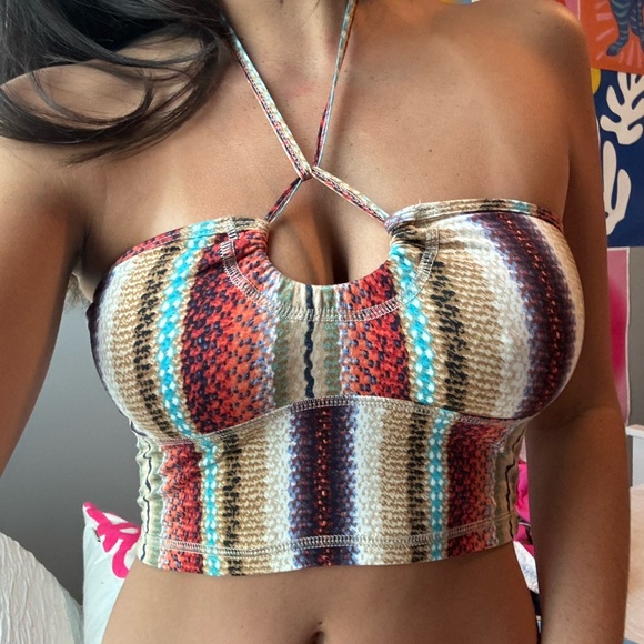 Multicolor Strapless Crop Top - Picture 4 of 7